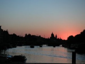 MINOLTA DIGITAL CAMERA